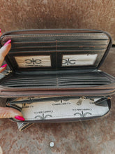 Load image into Gallery viewer, Boot Stitch Leather Wallet Wristlet