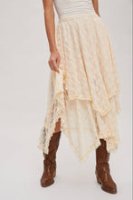 Load image into Gallery viewer, Maddy lace skirt (cream)