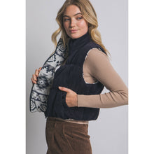 Load image into Gallery viewer, Fallon Reversible Corduroy/Aztec Print Puffer Vest (black)
