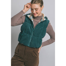Load image into Gallery viewer, Fallon Reversible Corduroy/Aztec Print Puffer Vest (cream)
