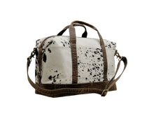 Load image into Gallery viewer, Reuter Hairon Duffel Bag
